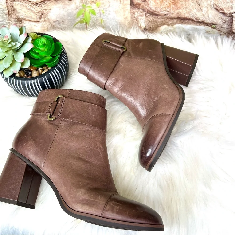KORKS Distressed Brown Leather Chic Ankle Boots, Beautiful Patina, 9M